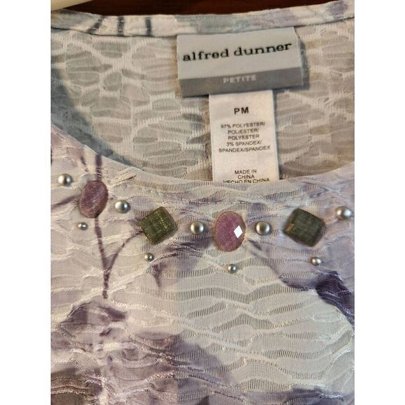 Alfred Dunner Petite Medium Women's Lavender Floral Top with embellished neck - Picture 4 of 4